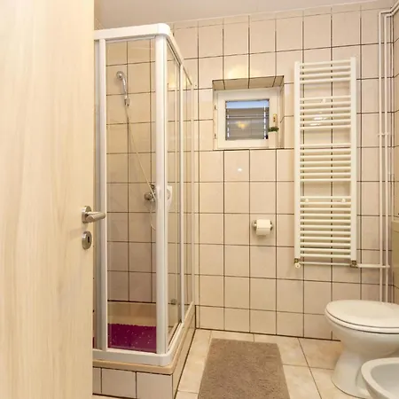 3 Bedroom Cozy In